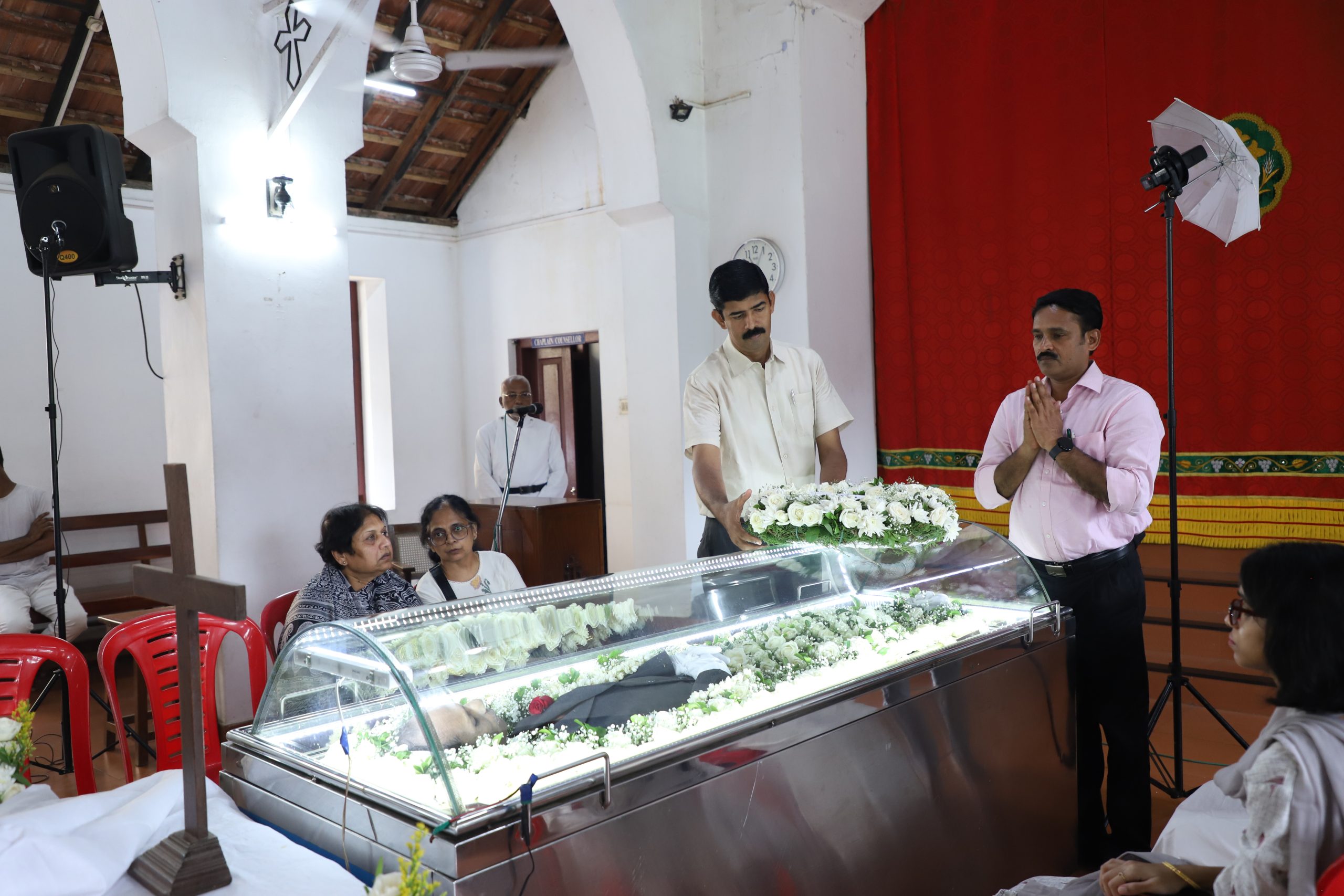 U.C College Community pays homage to late Dr. Issac Paul.