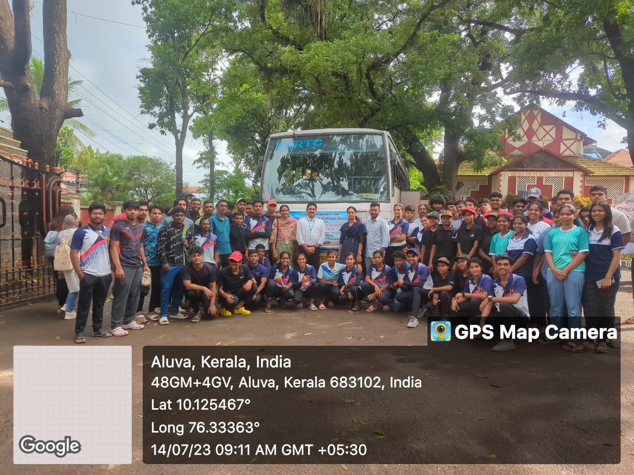 യുസി കോളേജ് ഡിസാസ്റ്റർ മാനേജ്മെൻറ് ക്ലബ്ബിൻറെ ആഭിമുഖ്യത്തിൽ ചെല്ലാനം പഞ്ചായത്ത് പത്താം വാർഡിൽ താൽക്കാലിക കടൽ വാടാ നിർമ്മാണം