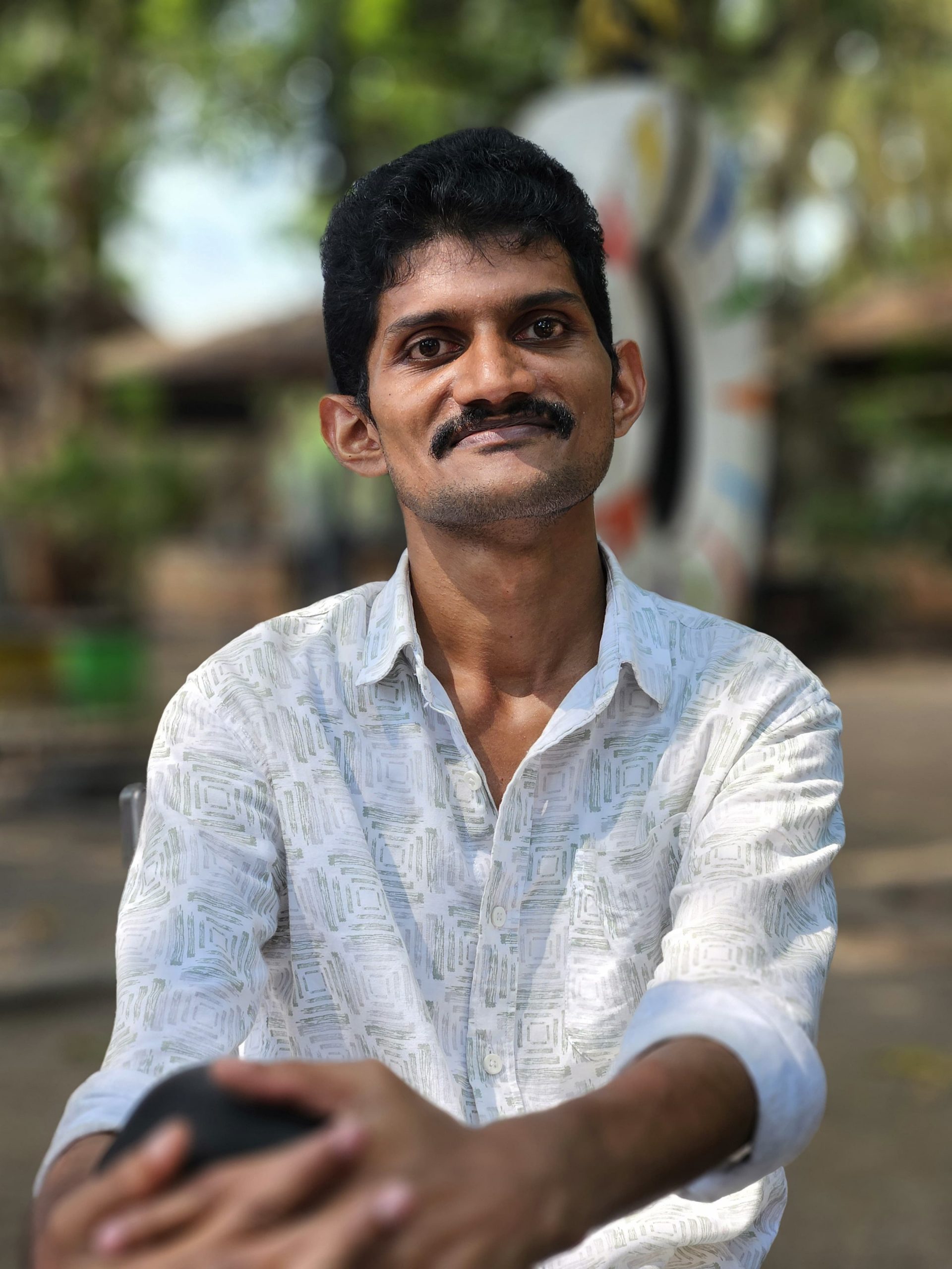ചങ്ങമ്പുഴ സ്മാരക ഗ്രന്ഥശാല നടത്തിയ പ്രബന്ധമത്സരത്തിൽ ജിൻസ് മോൻ ജയിംസ് ഒന്നാം സ്ഥാനം നേടി